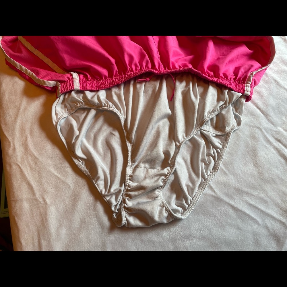 🌺 Nike Tempo Dri Fit Pink Running Shorts 🌺 - Picture 6 of 6